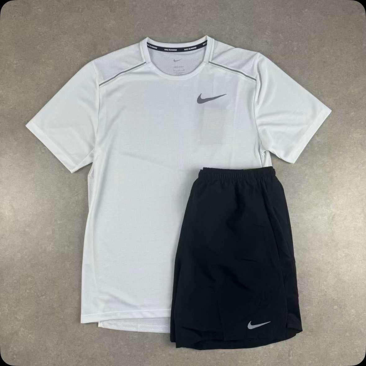 running blanc et noir